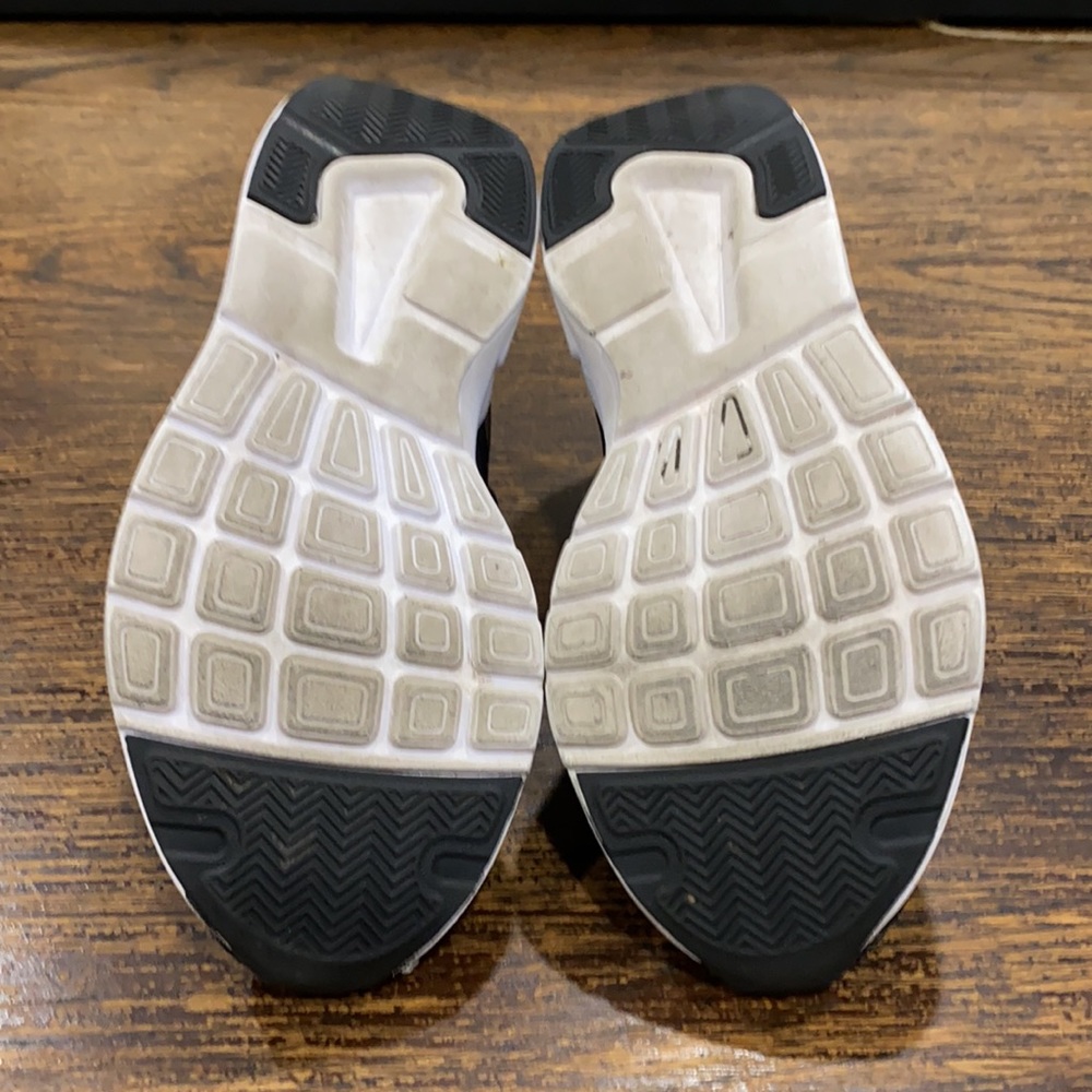 Fabletics Avalon Z Woman’s Running Shoes Size 7 - image 8